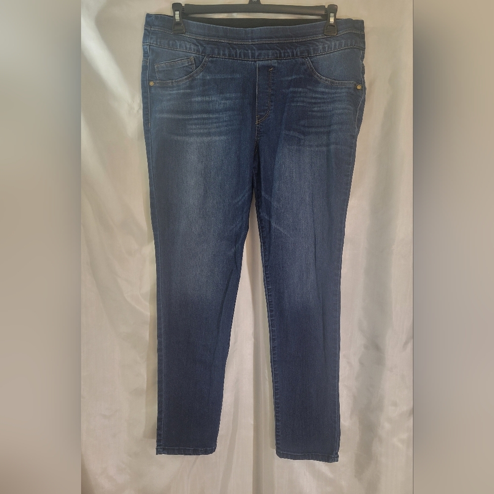 Democracy jeggins, AB Solutions